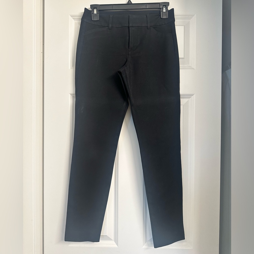 Old Navy Pixie Pant Size: 0